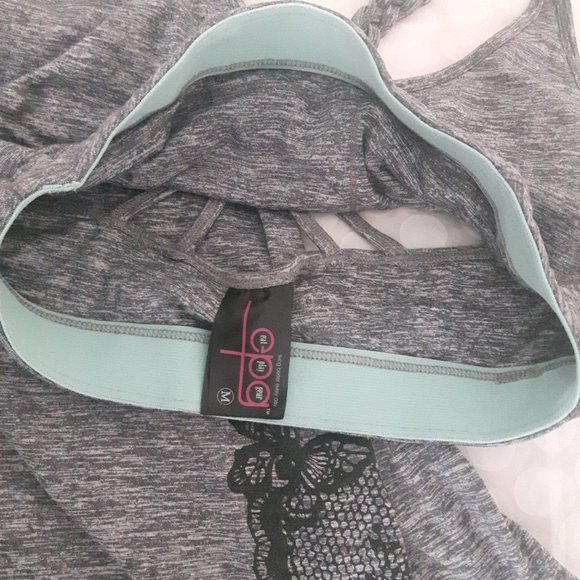 Yoga top and matching sports bra - Picture 3 of 5